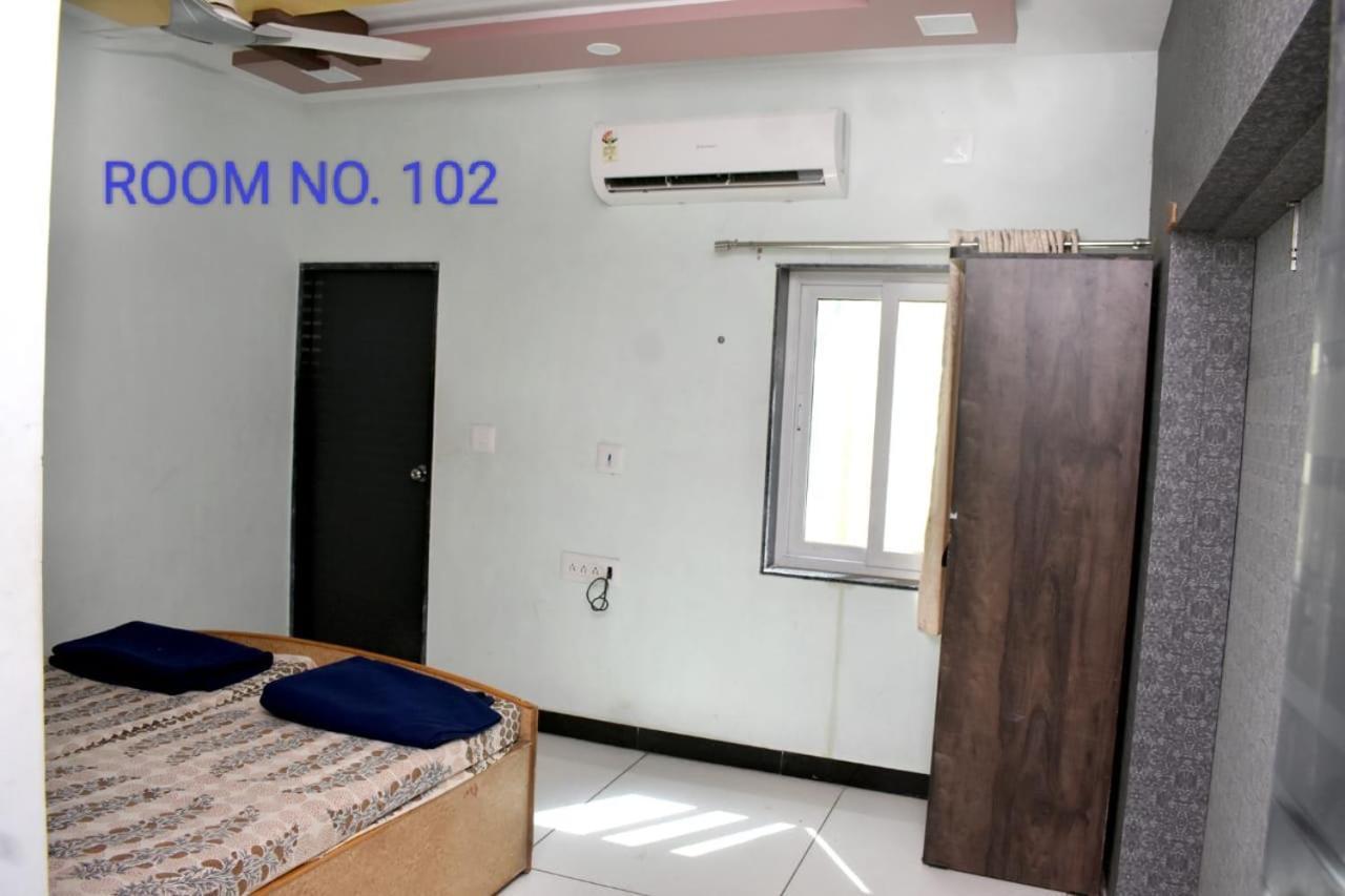 Dwarka Home Stay Exterior photo