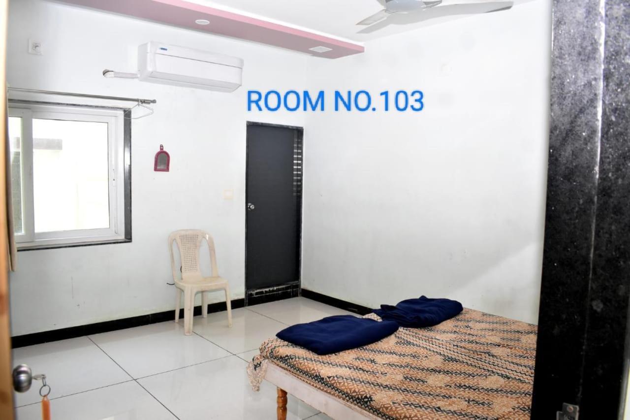 Dwarka Home Stay Exterior photo