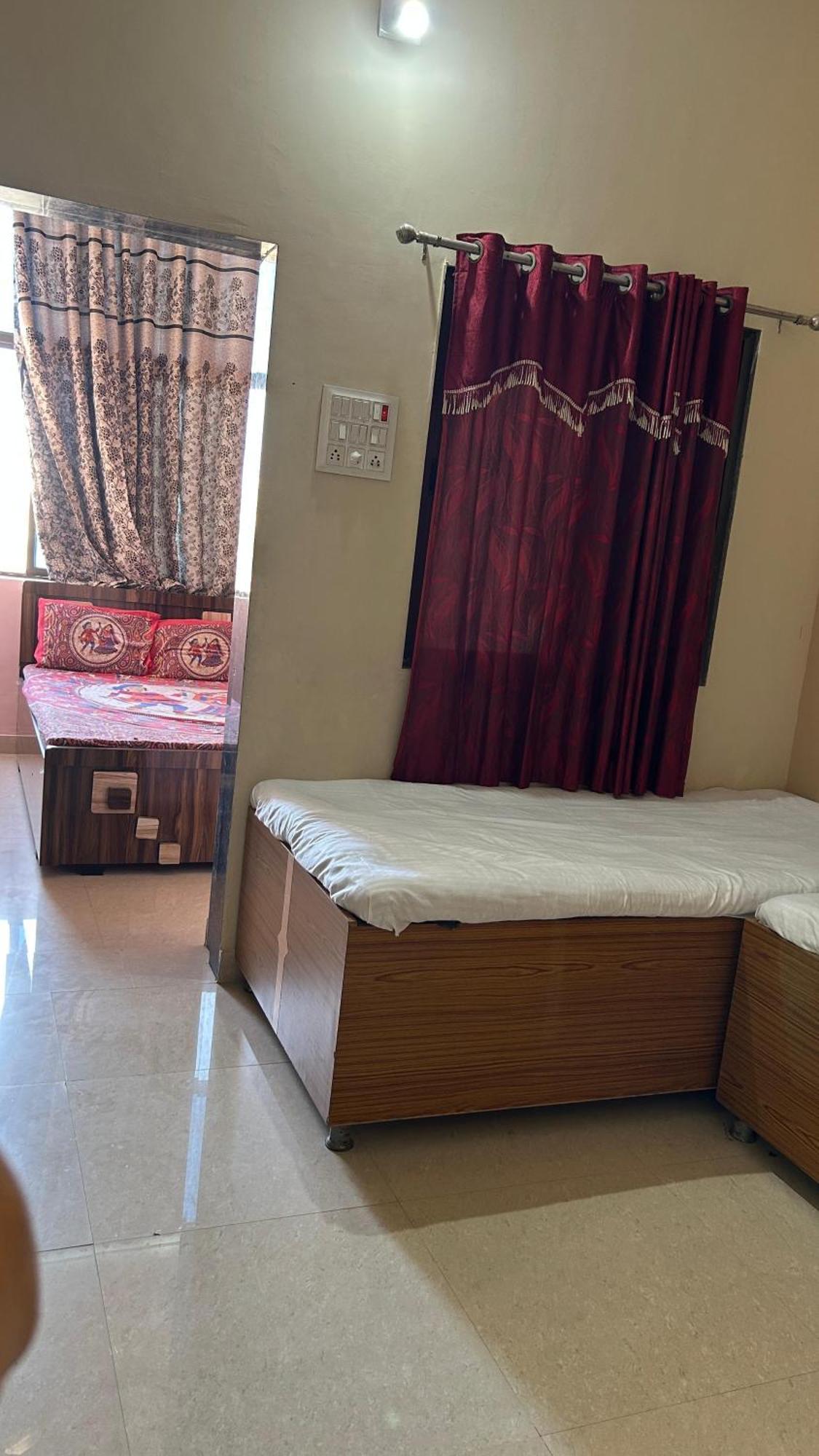 Dwarka Home Stay Exterior photo