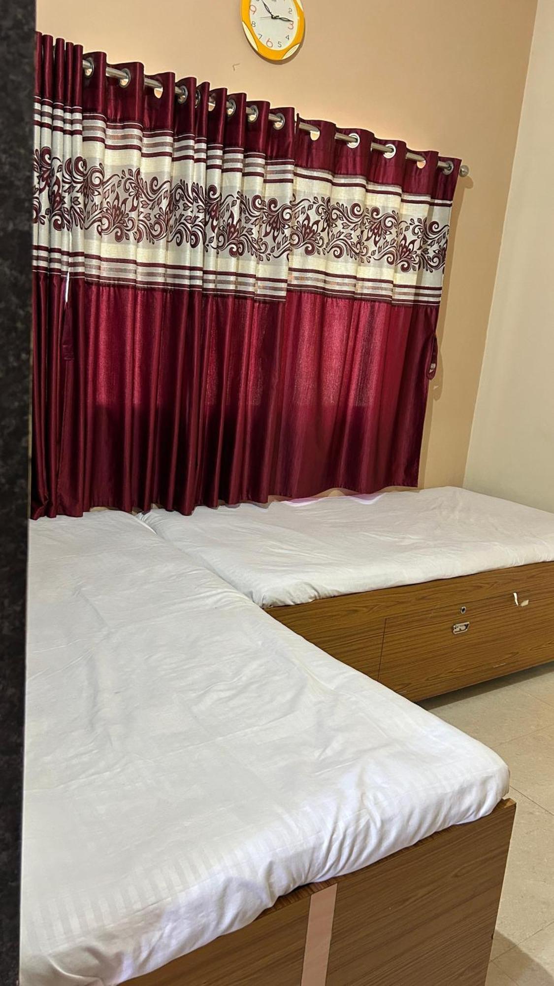 Dwarka Home Stay Exterior photo
